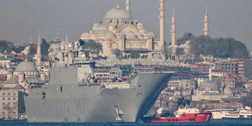 İspanya'nın amfibi hücum gemisi İstanbul'da