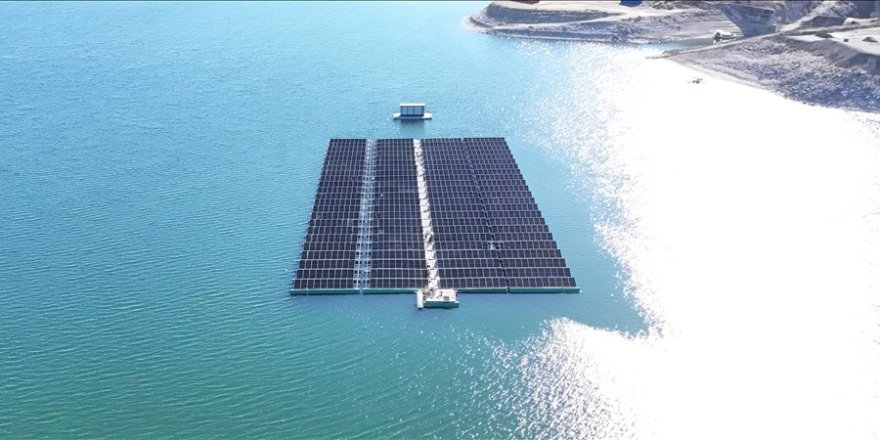 Baraj, göl ve göletlere de yüzer güneş enerjisi santrali kurulabileceği bildirdi