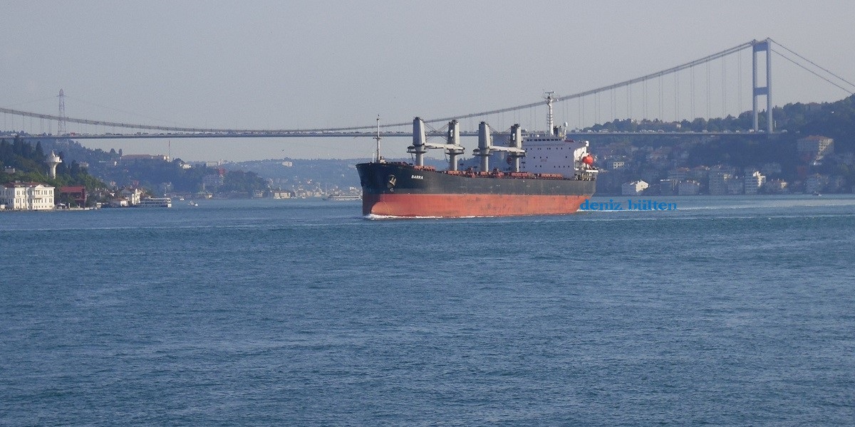 İstanbul Boğazı'nda yat yarışları nedeniyle askıya alınan gemi trafiği normale döndü