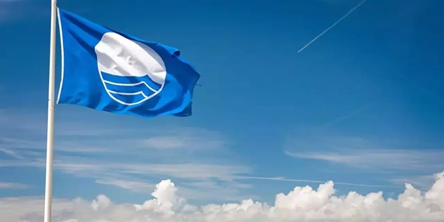 Balıkesir'de mavi bayraklı plaj sayısı 49'a çıktı.