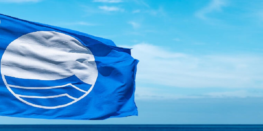 Göynük Plajı mavi bayrağı 30 yıldır bırakmıyor