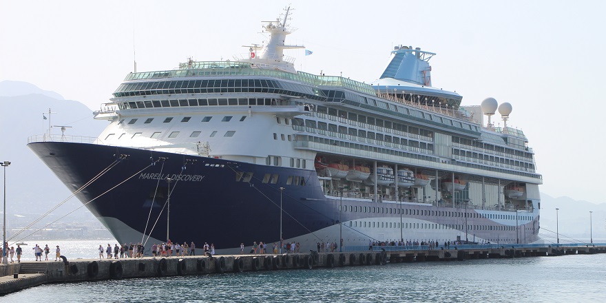 "Marella Discovery", Alanya Limanı'na demirledi