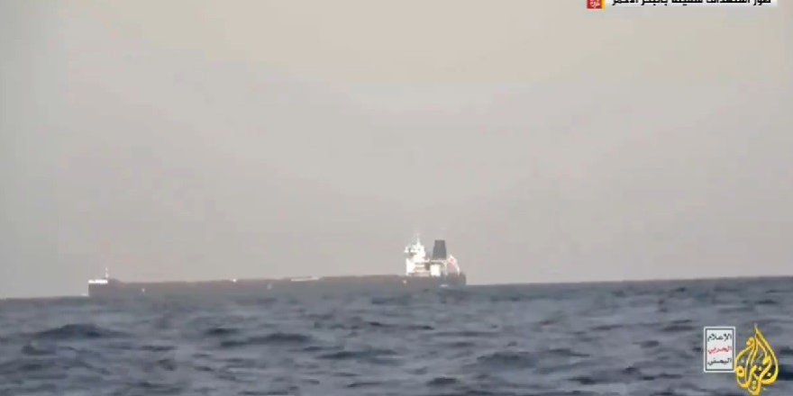 Husiler, Tutor adlı gemiye saldırı görüntülerini paylaştı (izle)