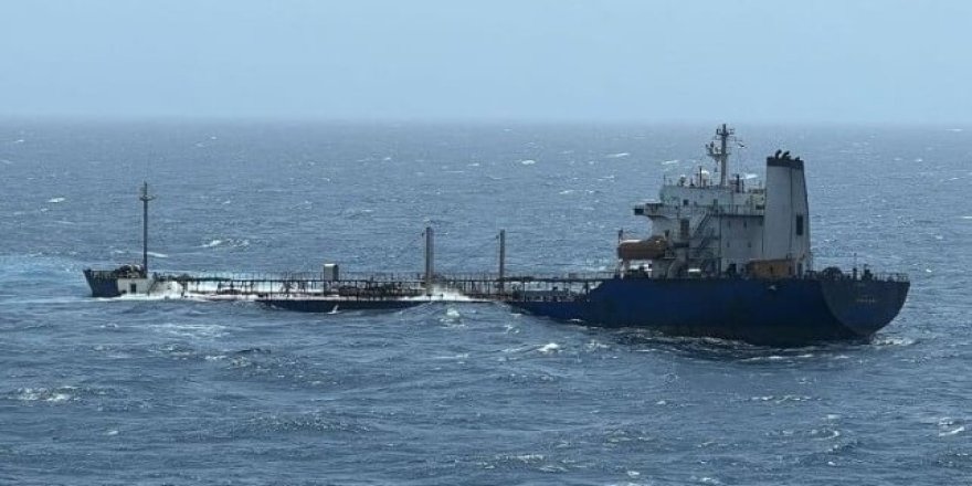 Rus denizciler, Yemen açıklarında batan geminin mürettebatını kurtardı