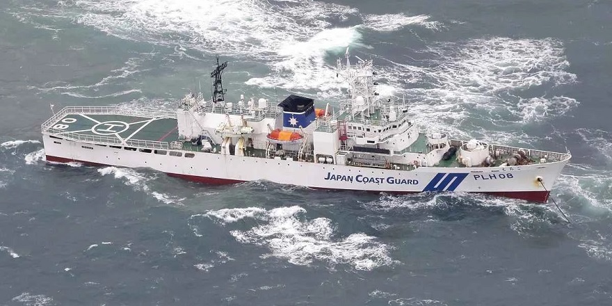 Japonya Sahil Güvenlik devriye gemisi ülkenin batısında karaya oturdu