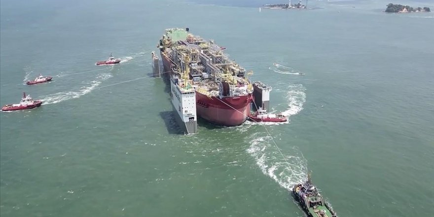 Türkiye'nin satın aldığı FPSO platformu Singapur'dan yola çıktı