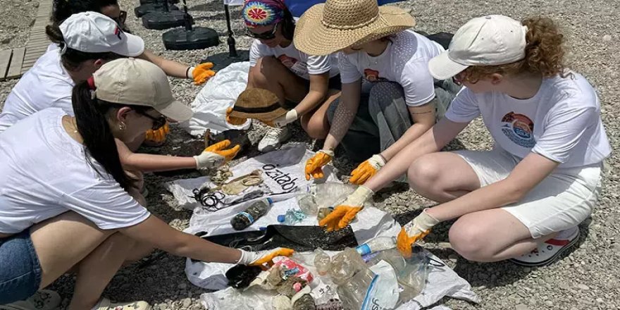 Antalya'nın kıyılarında plastikle mücadele sürüyor