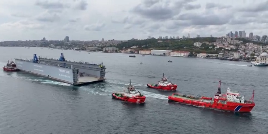 İstanbul Boğazı'nda gemi trafiği çift yönlü askıya alındı