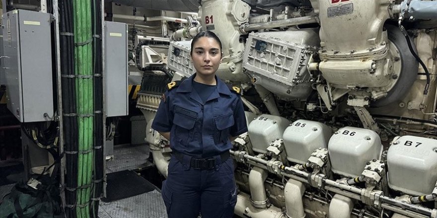 TSCG-Dost gemisinin Sedanur Teğmen'i görevini başarıyla yerine getiriyor