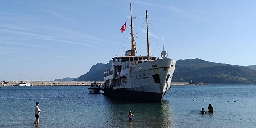 Karaya oturan restoran vapurun işletmecisine ceza kesildi