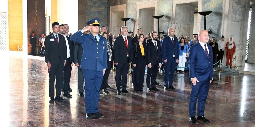 Gemi Yat ve Hizmetleri İhracatçıları Birliği’nden Anıtkabir’e ziyaret