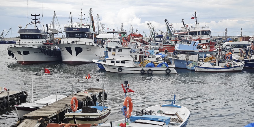 Samsun'da balıkçılar denize açılamadı