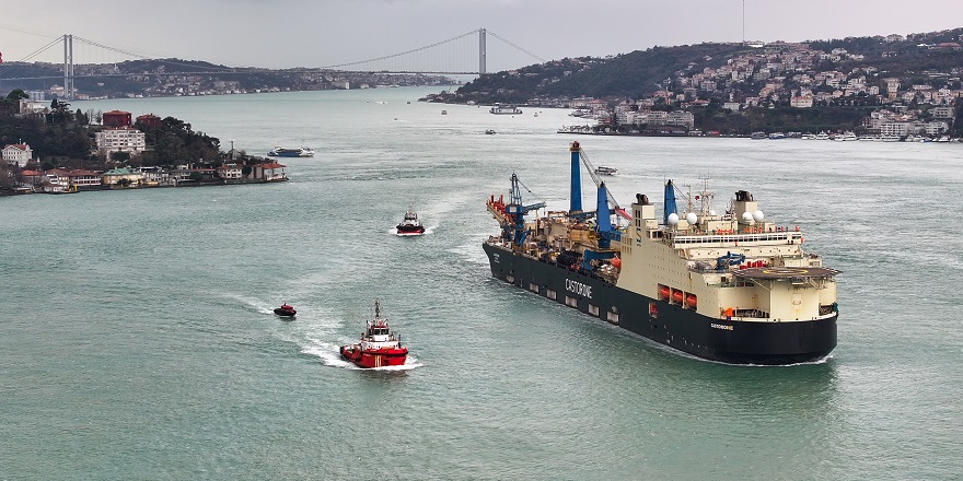 İstanbul Boğazı'nda gemi trafiği yeniden açıldı