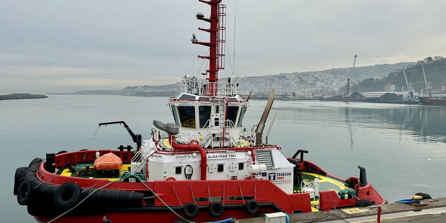 Trabzon Limanı'nda 60 ton çeki gücünde römorkör faaliyete başladı