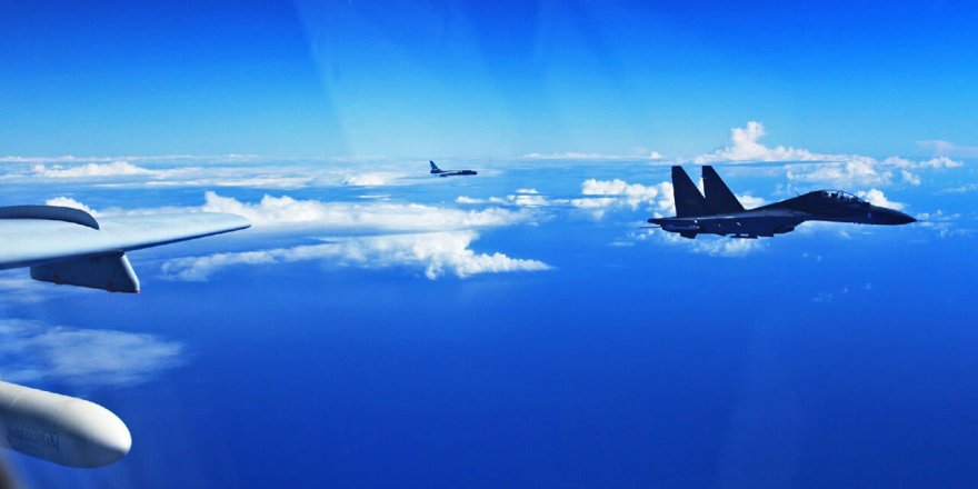 Japonya ve Çin askeri uçakları, Pasifik semalarında karşı karşıya geldi