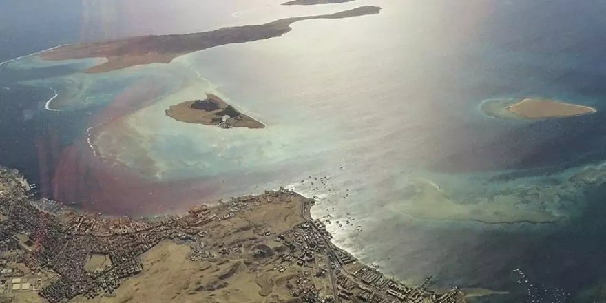 İsrail'in İran'a saldırısının ardından gözler Hürmüz Boğazı'na çevrildi