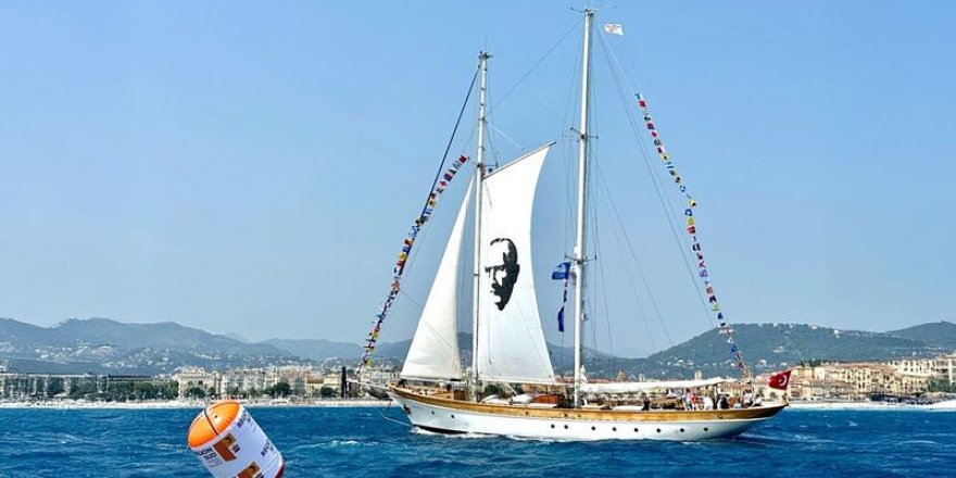 STS Bodrum'a, BM Filosunda bayrak çekme töreni düzenlendi
