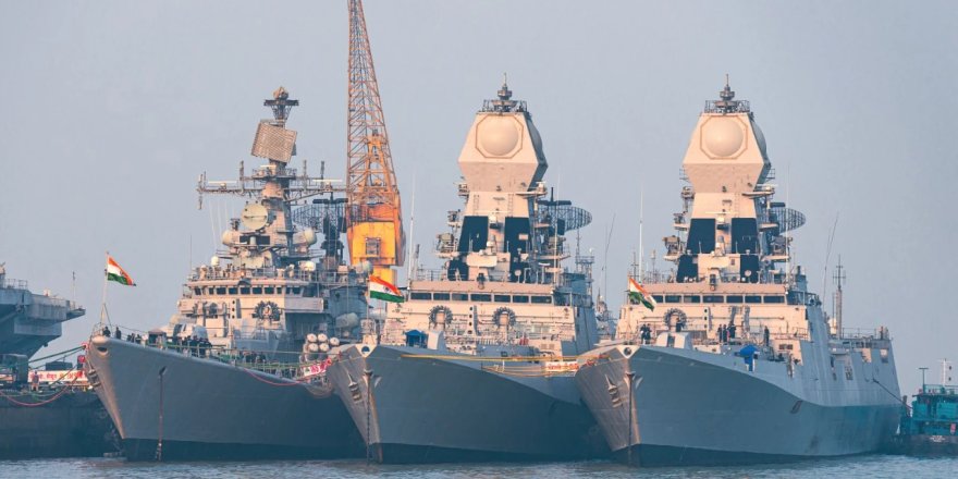 Rumlar limanlarını Hindistan savaş gemilerine açıyor