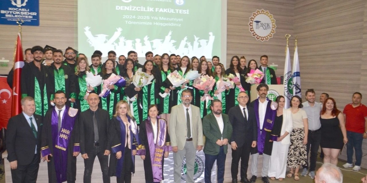 KOÜ Denizcilik Fakültesinde mezuniyet heyecanı yaşandı