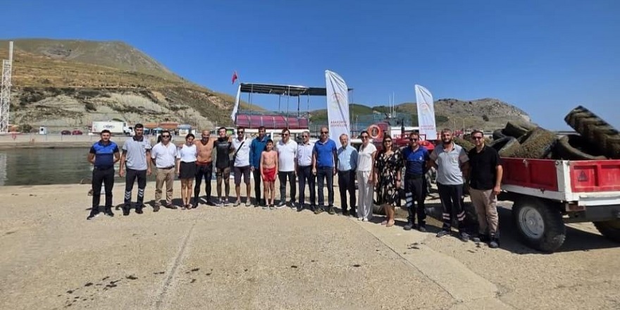Gökçeada'da deniz dibi temizliği gerçekleştirildi