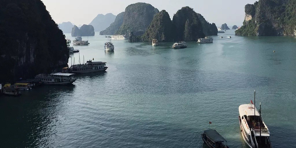 Ha Long Körfezi'inde teknenin batması sonucu 34 kişi öldü