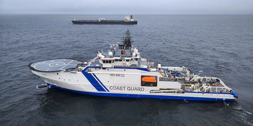 Finlandiya, elektrik kesintisiyle ilgili Rus gemi kaptanını suçladı 