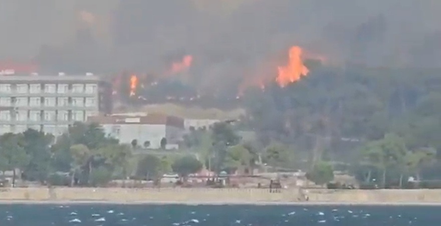 Çanakkale'de mahsur kalan 348 kişiyi Sahil Güvenlik kurtardı