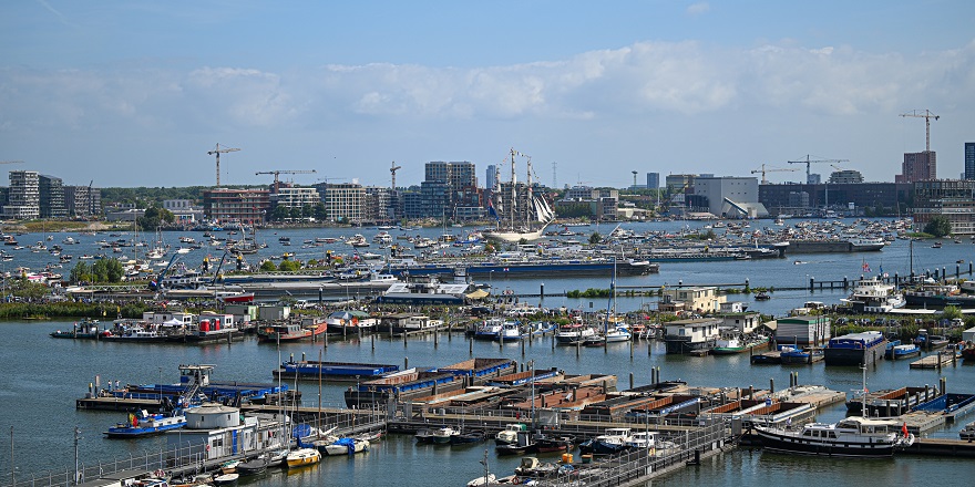 Amsterdam’da 750. yıl kutlamaları kapsamında 10 binden fazla gemi şehre giriş yaptı