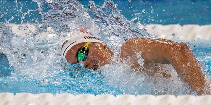 Milli Yüzücümüz Dünya Gençler Şampiyonası'nda birincilik kürsüsüne çıktı