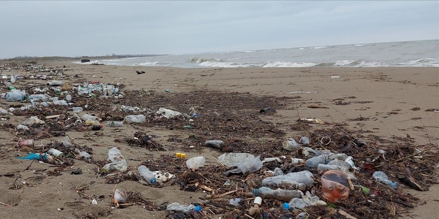 En fazla deniz çöpü metrekarede Kopmuş Plajı'nda