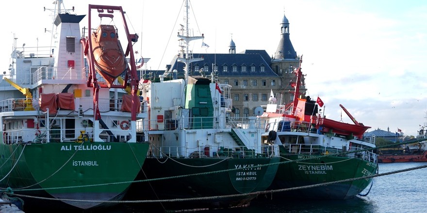 "Zeynebim İstanbul" gemisinde çıkan yangın söndürüldü