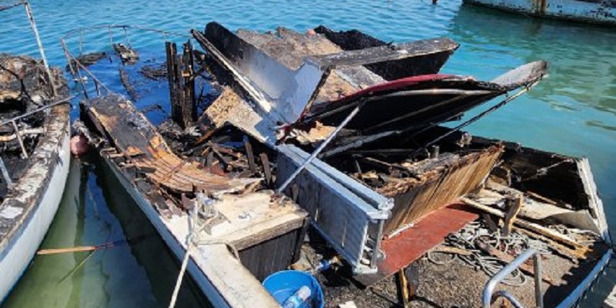 Marinadaki yangında tekneler kül oldu