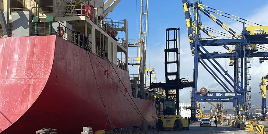 İskenderun Limanı'na test amaçlı yanaştırılan geminin tahliyesi gerçekleştirildi