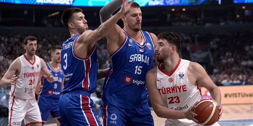 Türkiye, Sırbistan’ı yenerek grubu lider tamamladı