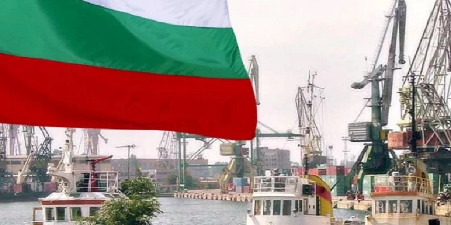Bulgaristan, limanlarını Rus gemilerine kapattı