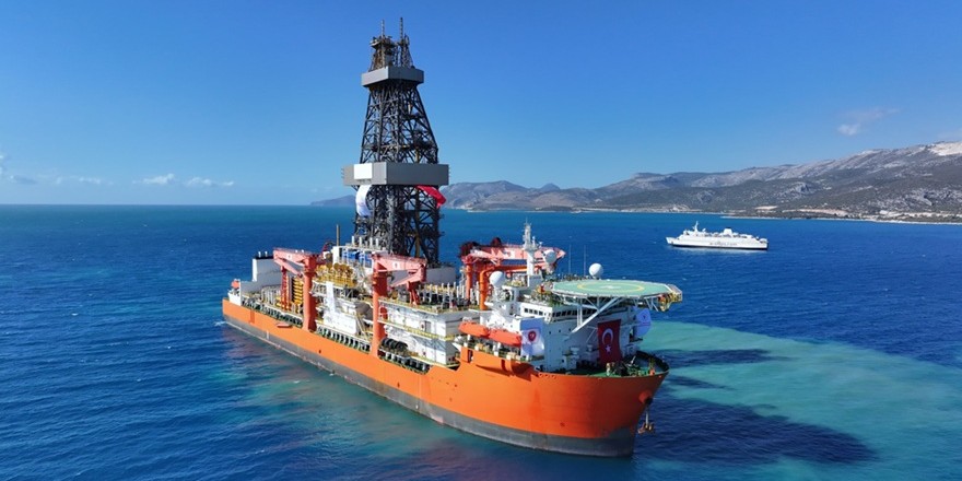 Türkiye'nin 7. nesil ultra sondaj gemilerinden ilki, Silifke'ye ulaştı