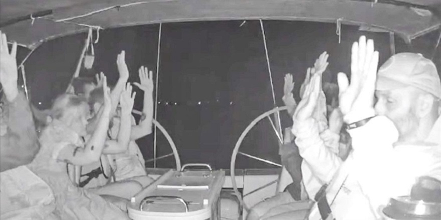 Küresel Sumud Filosu'nu kuşatan İsrail, gemileri ele geçirmeye başladı