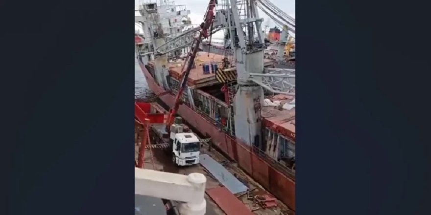 Tersanede gemi yan yattı 1 kişi hayatını kaybetti
