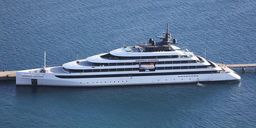 Alanya'ya "Emerald Azzurra" gemisiyle 91 turist geldi