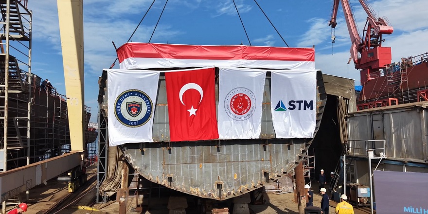 Tasarımı STM’ye ait olan hücumbotun ilk bloğu kızağa alındı