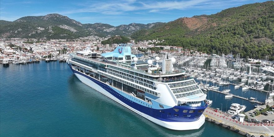 Türkiye limanlarına gelen kruvaziyer yolcu sayısı 10 ayda rekor kırdı