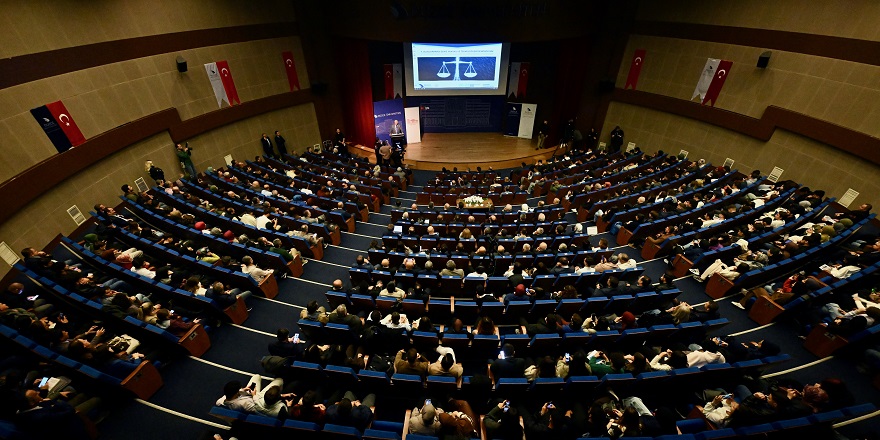 "1. Uluslararası Deniz Hukuku ve Teknolojileri Sempozyumu" düzenlendi