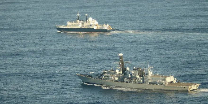 İngiliz donanmasından, iki Rus gemisine yönelik engelleme