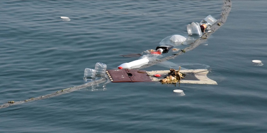 Karadeniz'in 4 gölü plastik atıkla "boğuluyor"