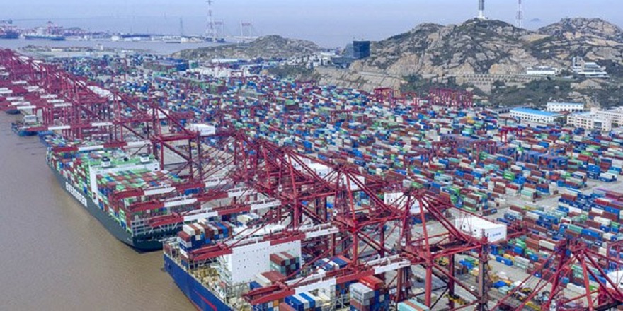 Çin’in Konteyner Ticareti, İki Limanın 90 Milyon TEU’yu Aşmasıyla Rekor Kırdı
