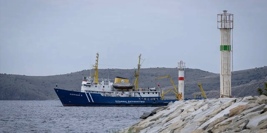 Denizleri koruma mücadelesinin "görünmeyen" gücü bilimsel araştırma gemisi mürettebatı