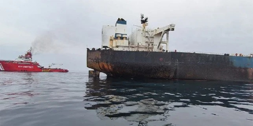 Türkiye, Hasarlı Kairos Tankerinin Hareketlerini Soruşturma Sözü Verdi