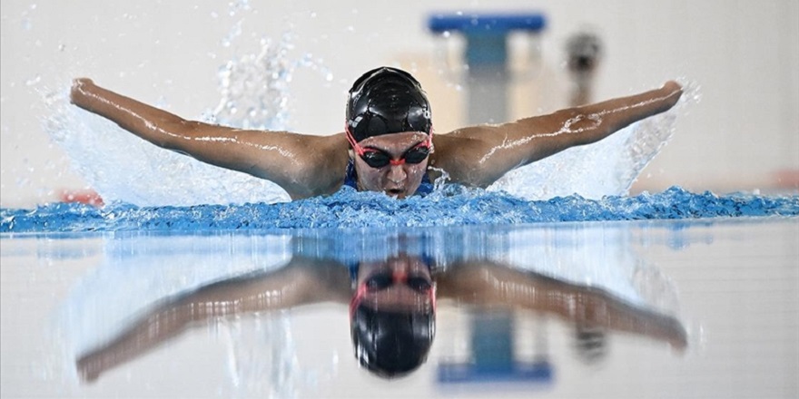 Sudan korkan engelli genç kız, yüzmede 48 madalya kazandı