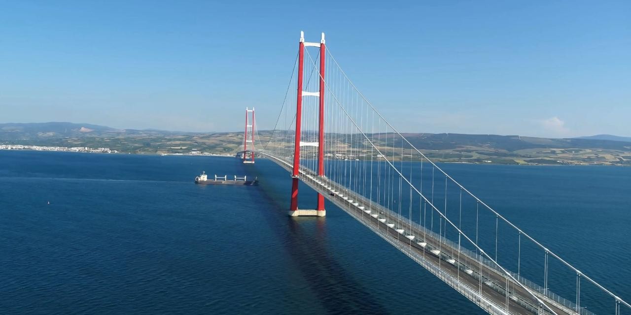 Çanakkale Boğazı'nda transit gemi geçişleri yeniden başladı