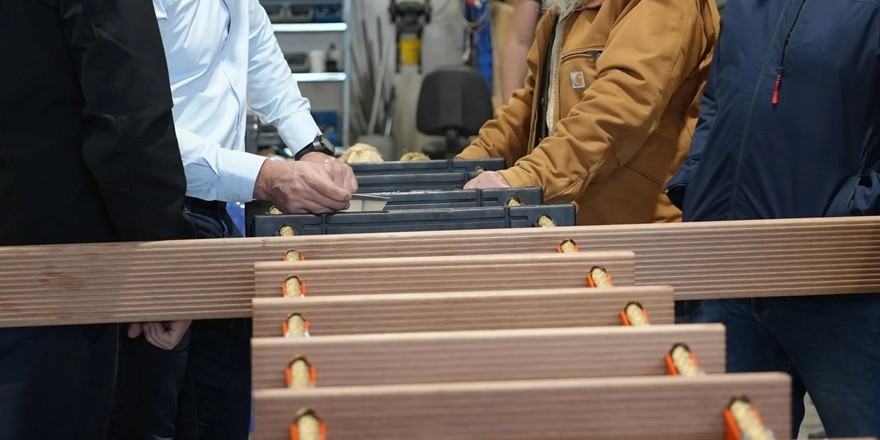 LALIZAS’tan deniz kılavuzlarıyla pilot merdivenleri üzerine güvenlik toplantısı